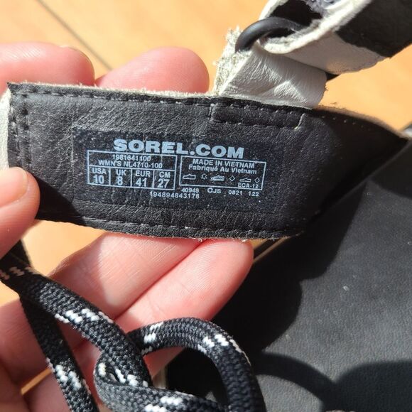 Sorel Roaming Lace Leather Sandals in Whitw & Black, sz 10 - Picture 4 of 5